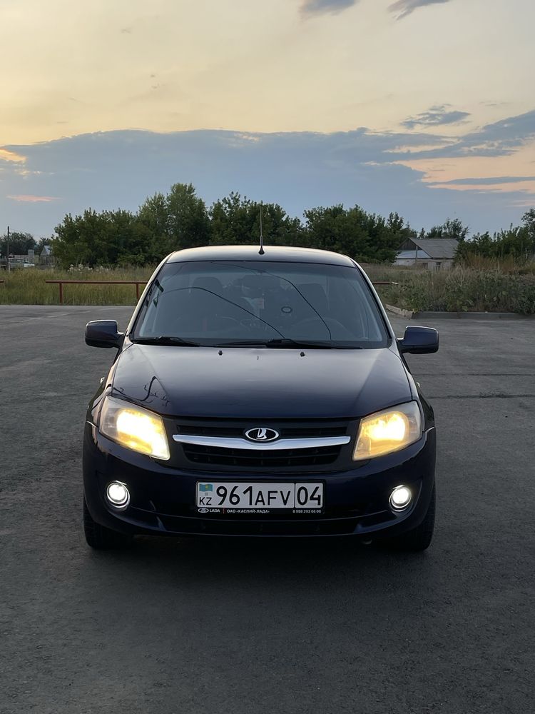 Lada granta.