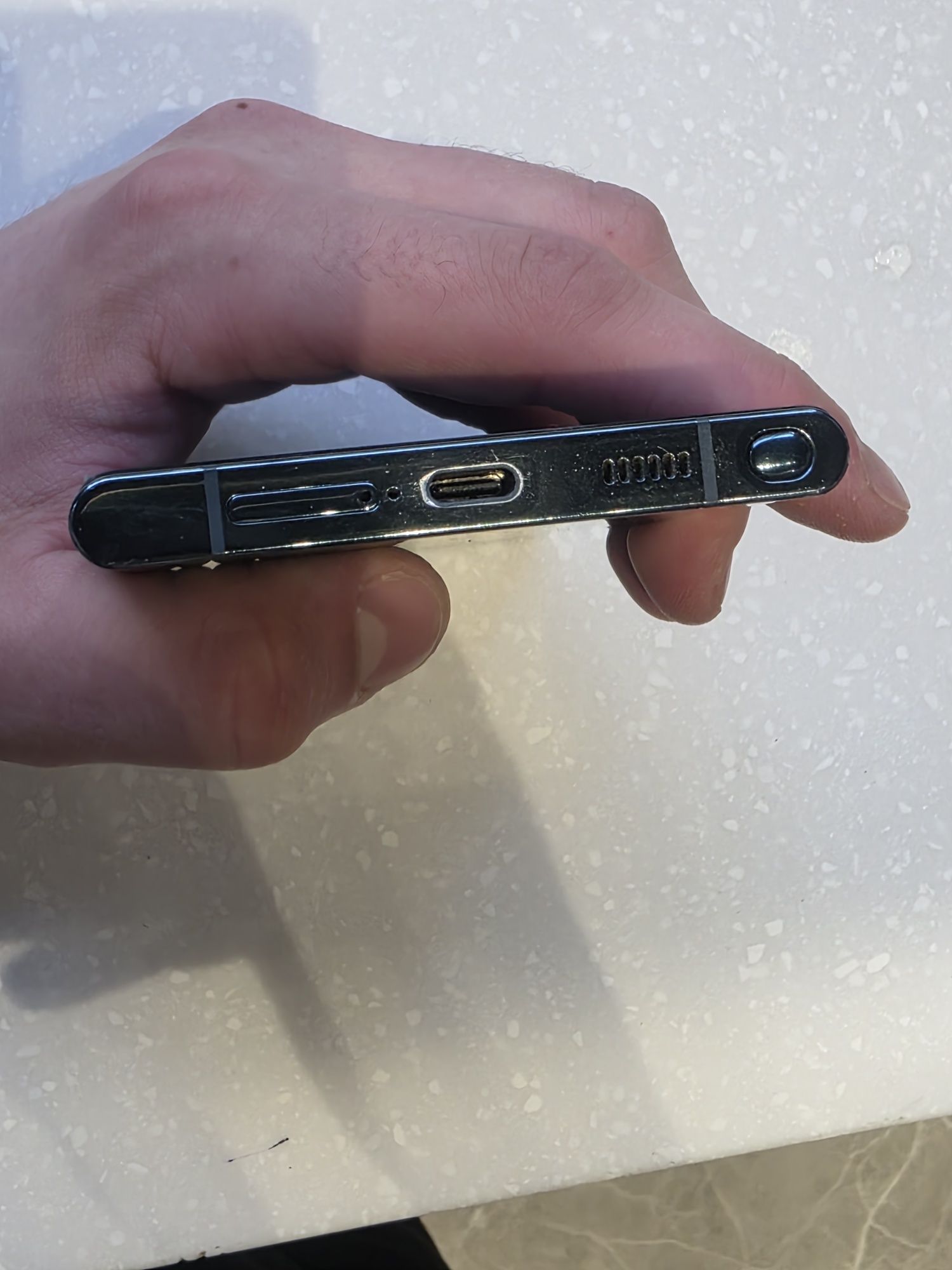 Продам Samsung S22 Ultra 512гб