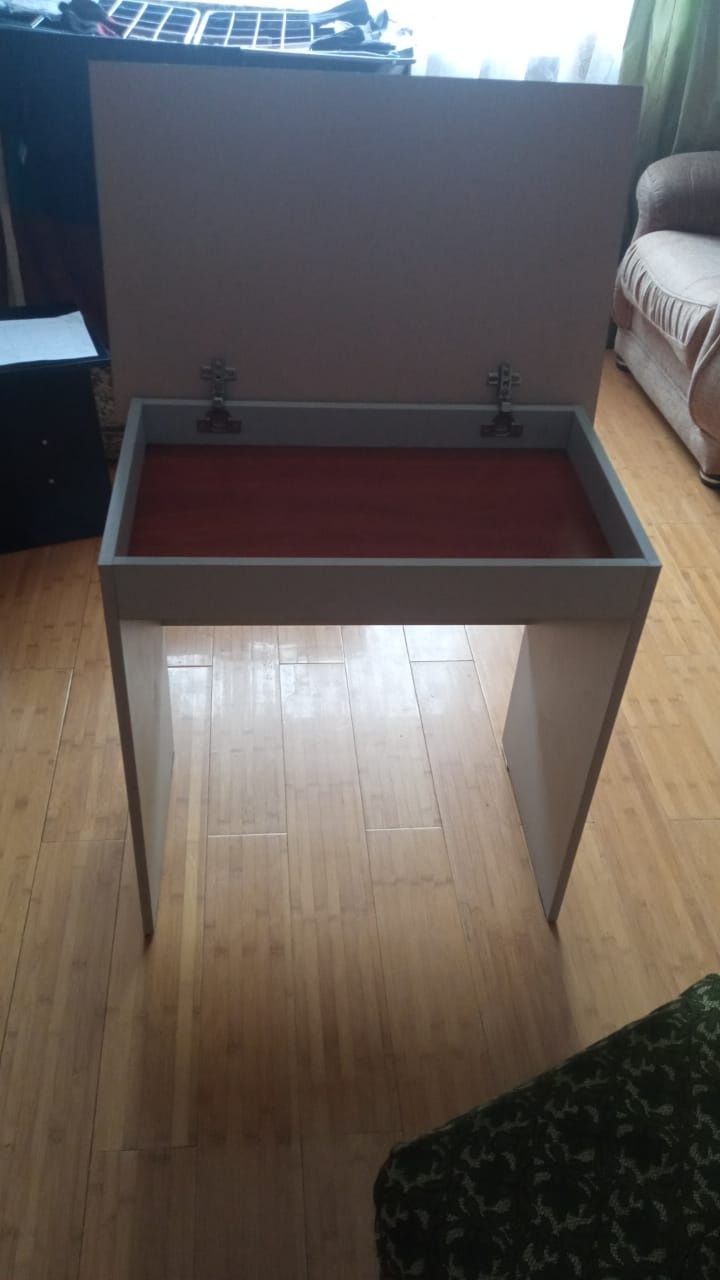 Стол письменный продам