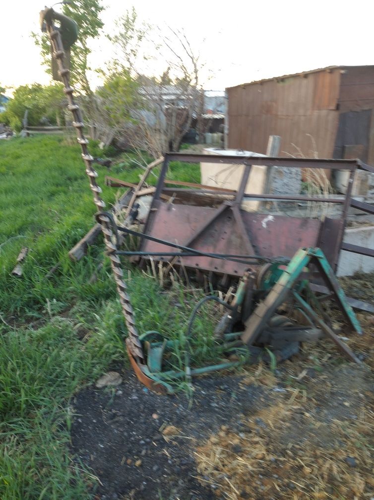 Продам Т-40 прес телеги полный комплект