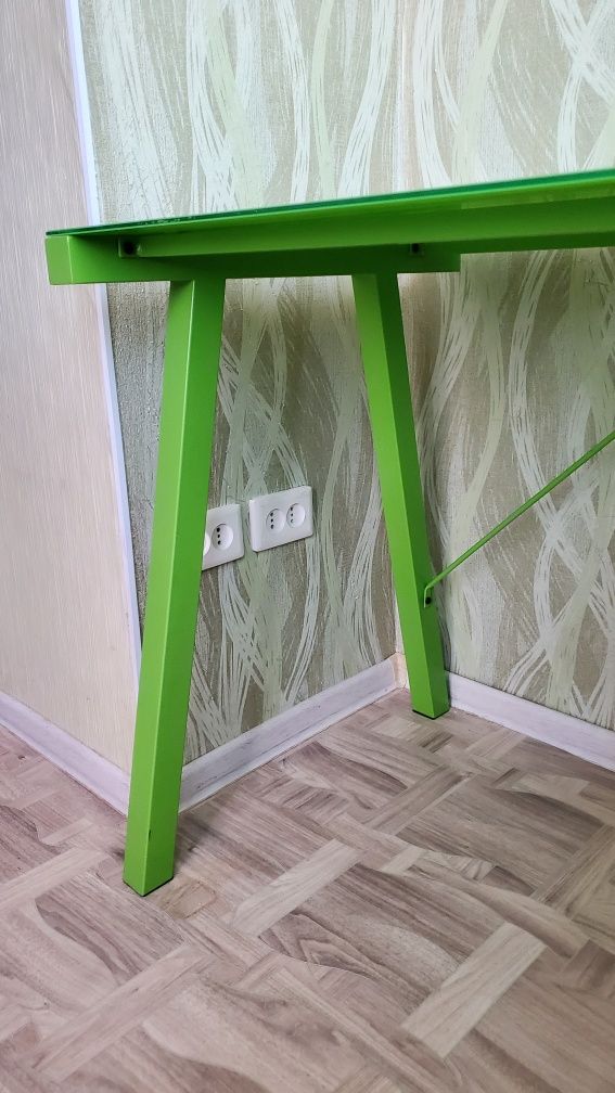 Стол рабочий ученический письменный компьютерный парта