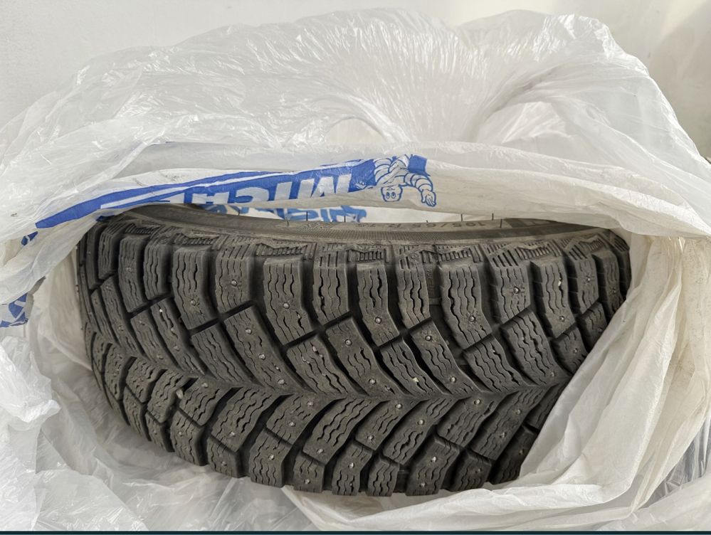 Шины резина. Michelin x ice north 4