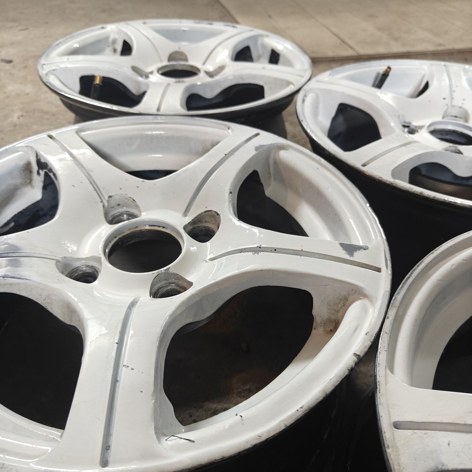 R13 PCD 4 *100 Комплект легкосплавных дисков