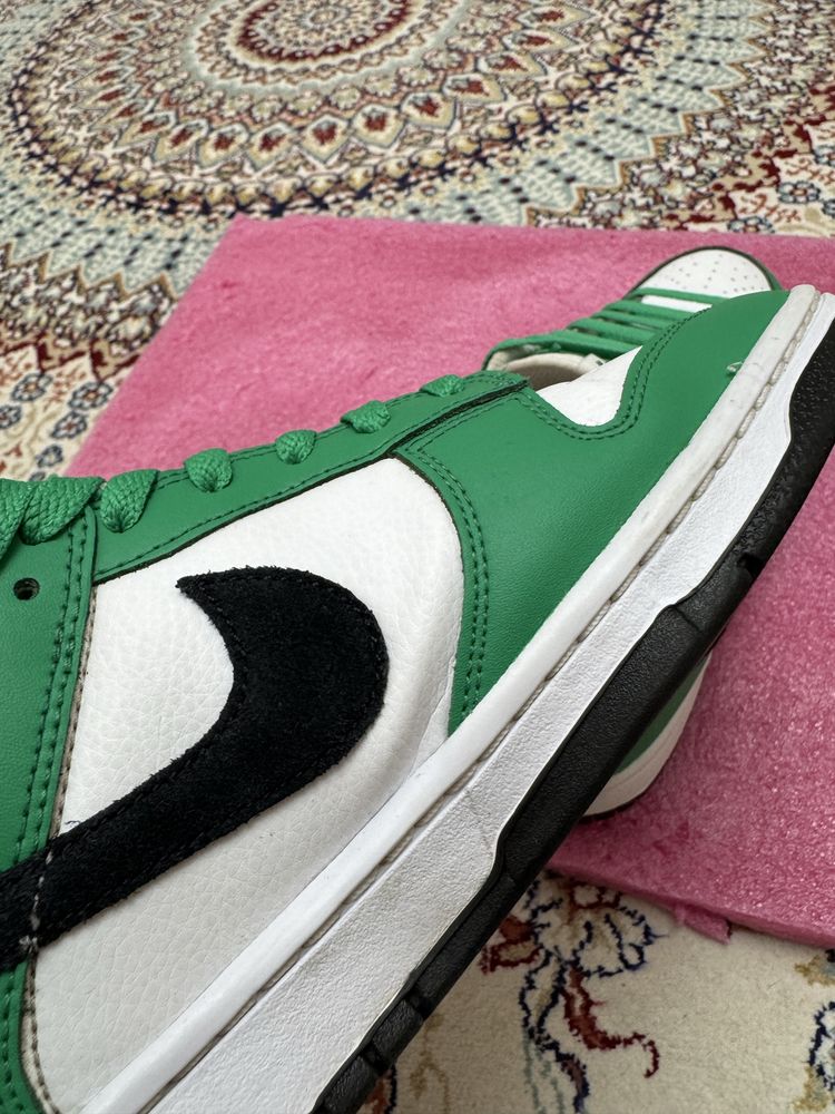 Nike Dunk оригинал, почти новые, 2-3 раза носил