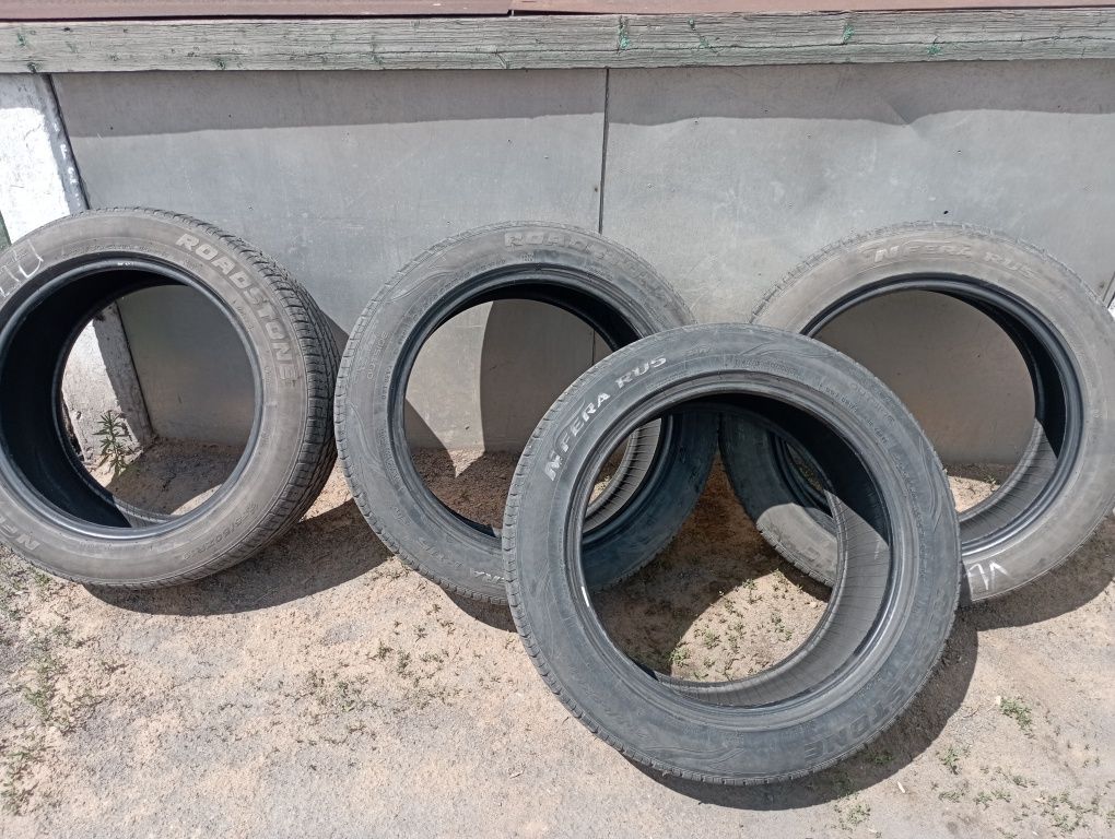 Продам резину на 19