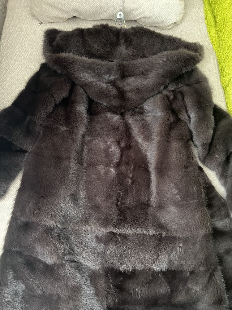 Продам норковую шубу