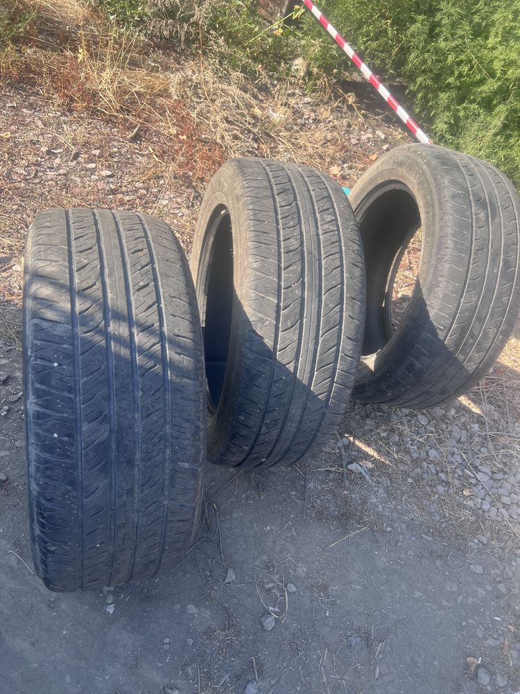 Шины Dunlop 285 50 R20 3 шины