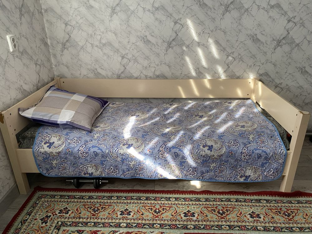 Кровати, читайте описание