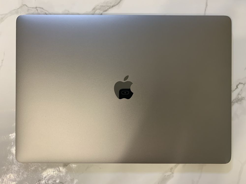 Большой MacBook Pro 15 2016. i7. 16gb. 250gb. Есть рассрочка.