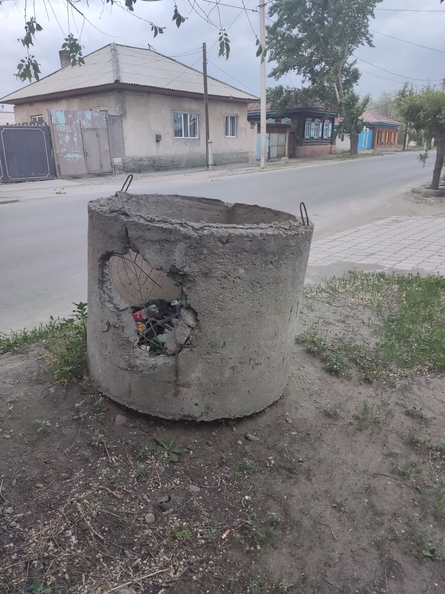 бетонное кольцоо
