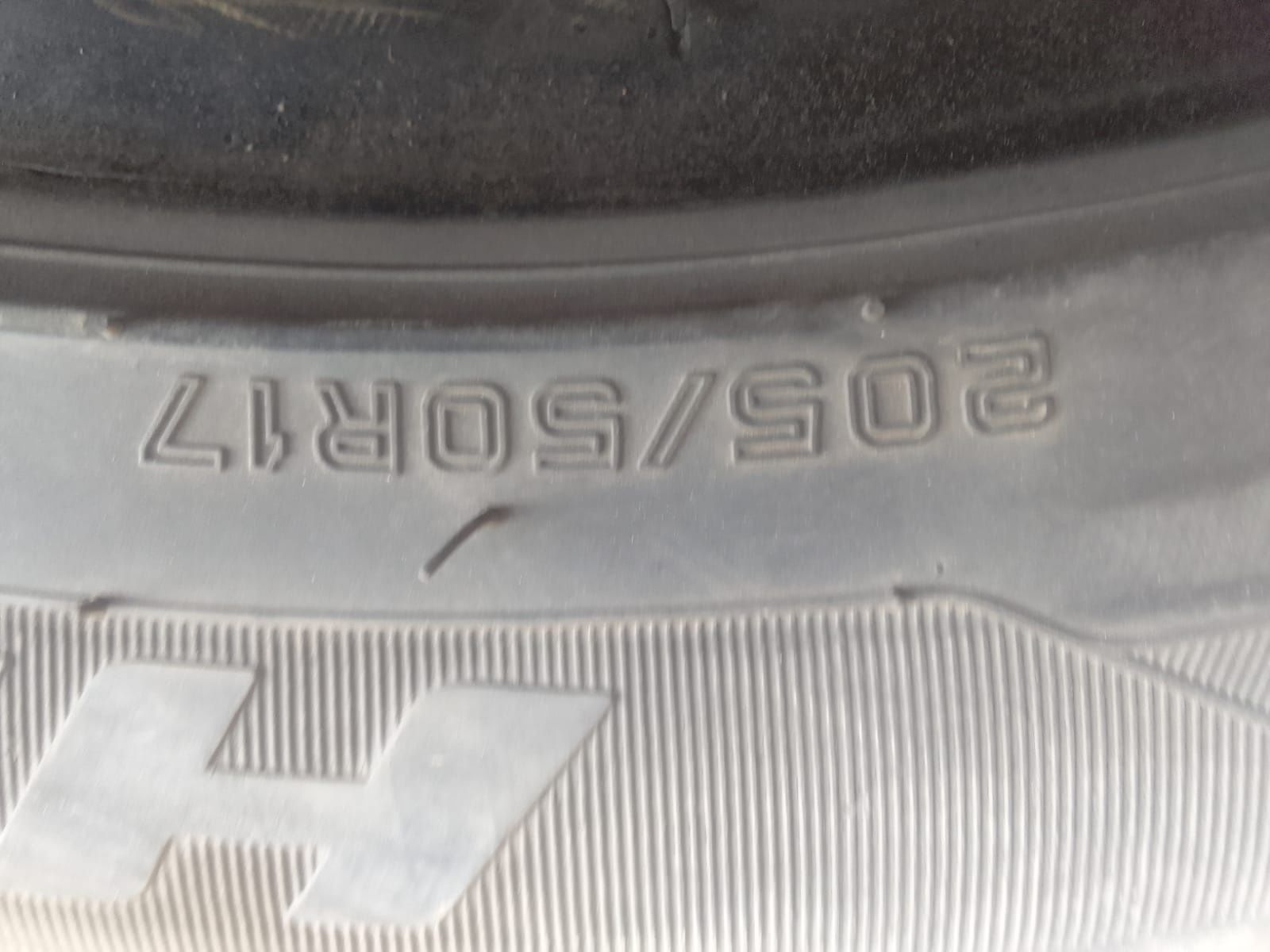 Продам автошины 3 штуки