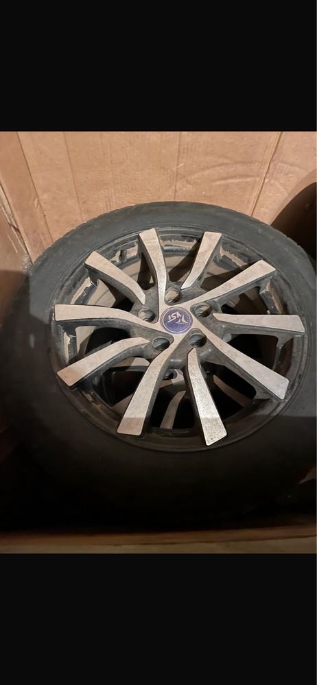 Продам Резину с диском Pirelli