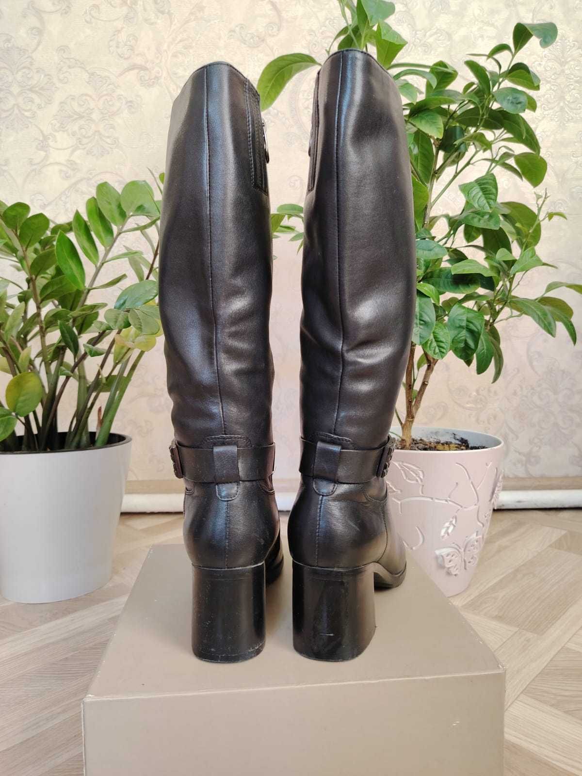 Продам натуральные зимние женские сапоги