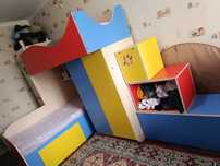 Продам детскую 2х яростную кроватьь