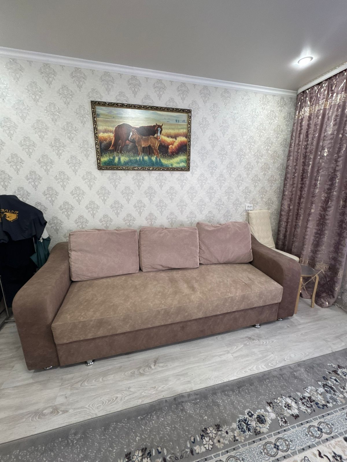 Продам диван 240см