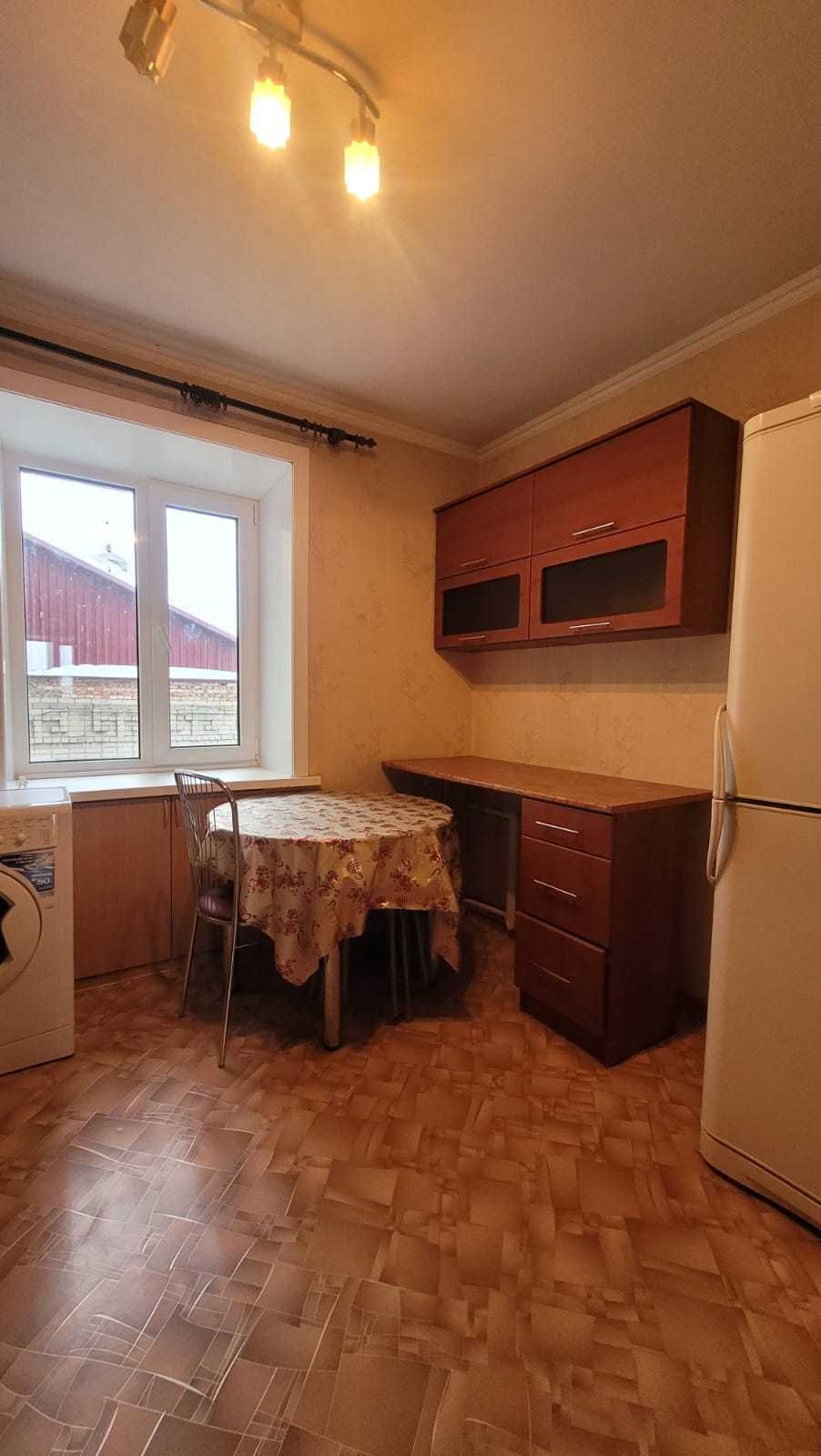 Продам 3к кв в кирпичном доме р-н 17 школы!!!