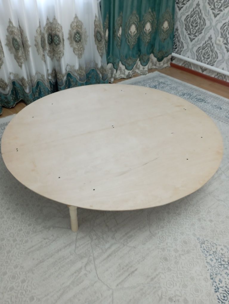 Дегелек стол продам