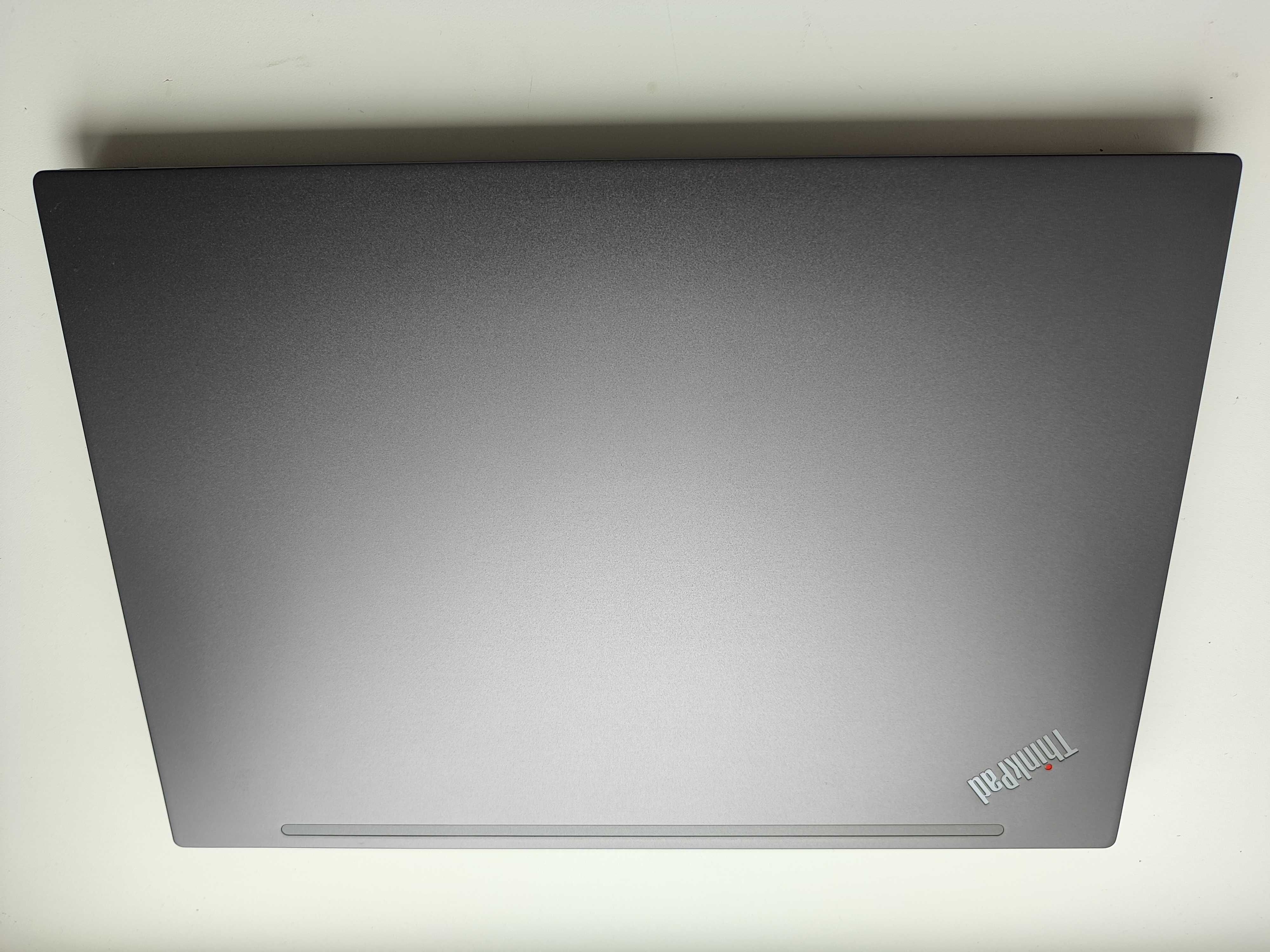 Lenovo ThinkPad T14 Gen 2/i7-1185/8/500/NVIDIA MX450/Как новый.