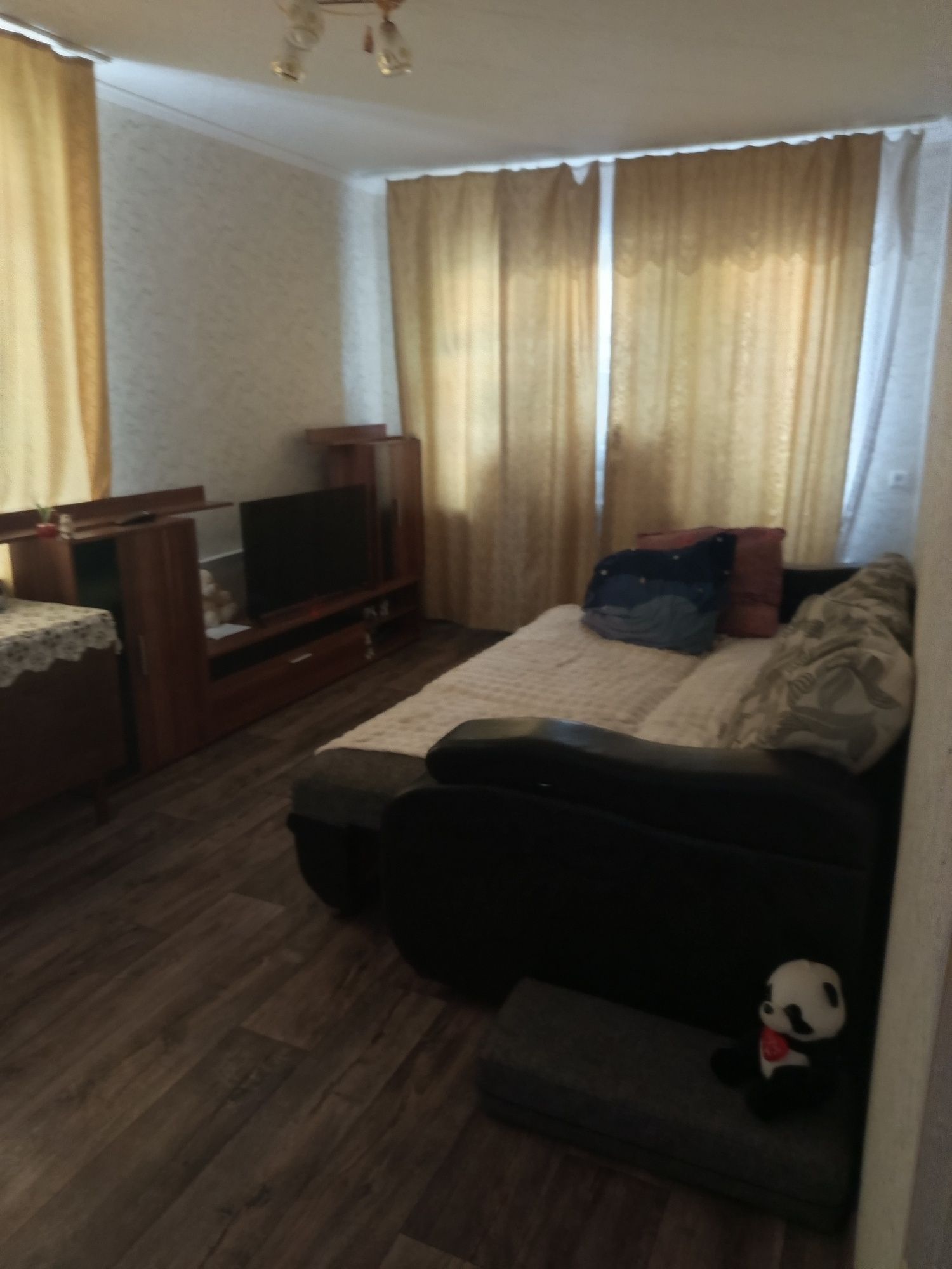 Продам 2 комнатную квартиру центр