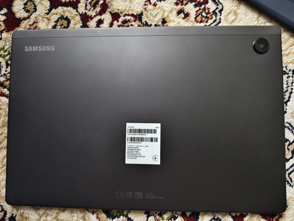 Продам планшет Самсунг tab a8 отличном состояние
