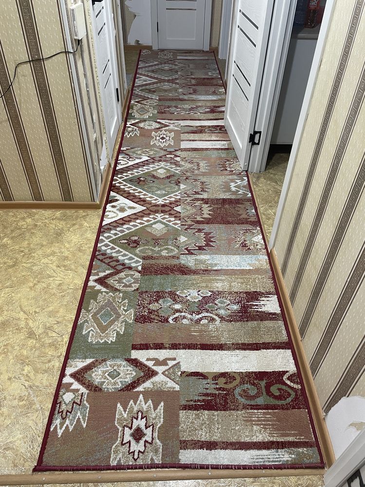 длинный палас для каридора, в хорошем состоянии