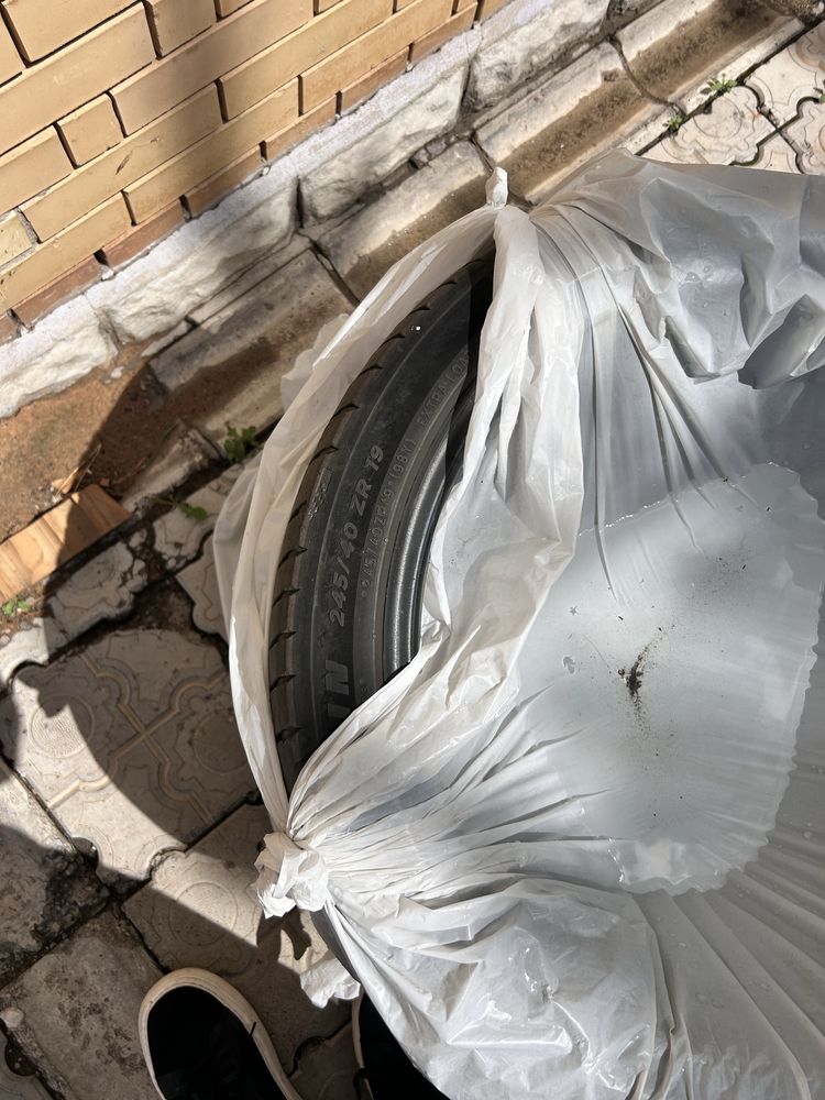 Пара резины Michelin 245/40 R19