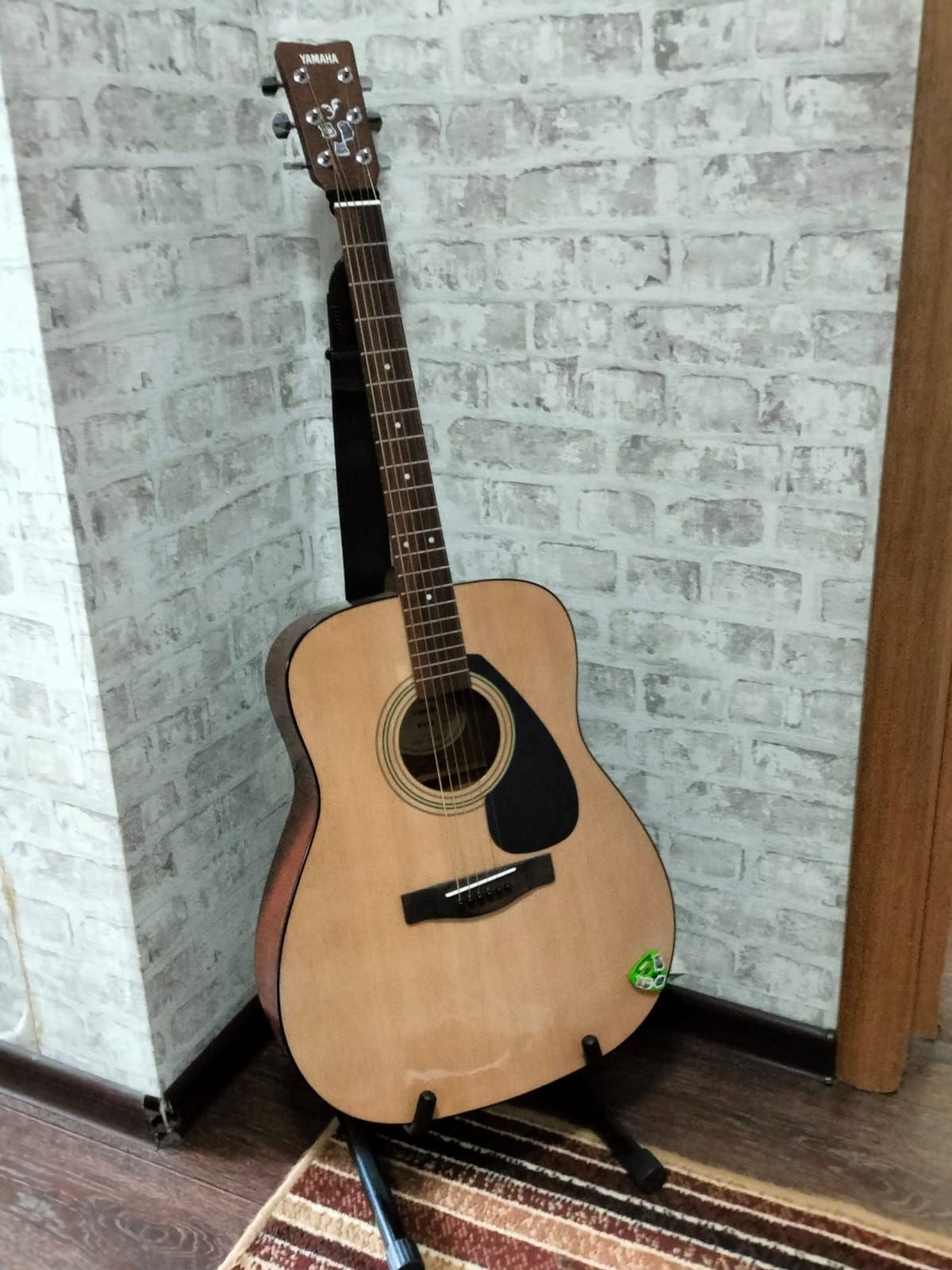 Yamaha f310 с чехлом и ремнем