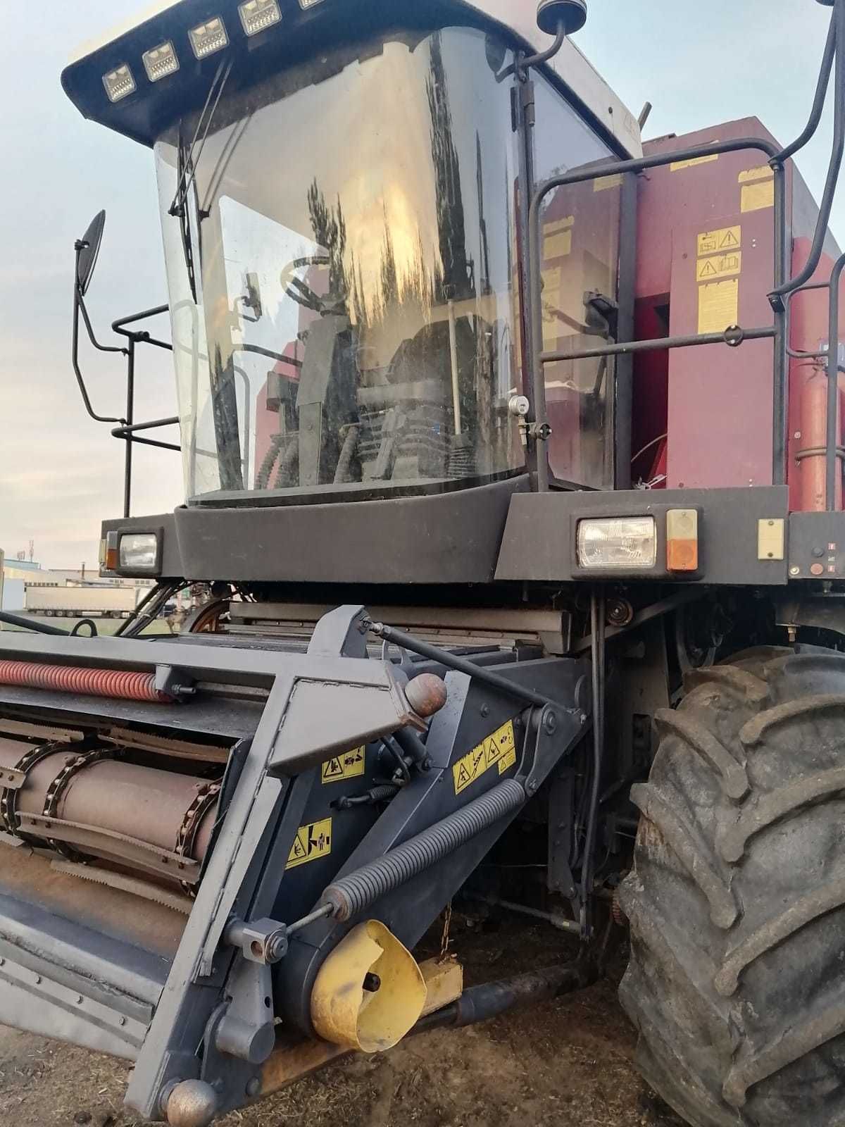 зерноуборочный комбайн Есиль 760 (Палессе)