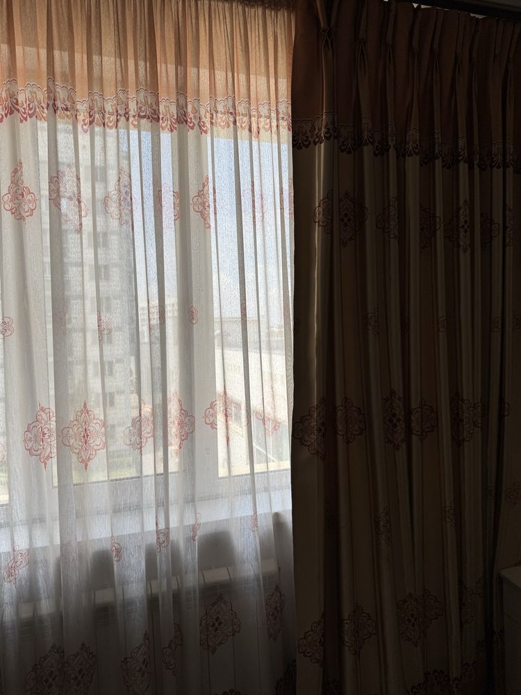 Шторы золотистого цвета