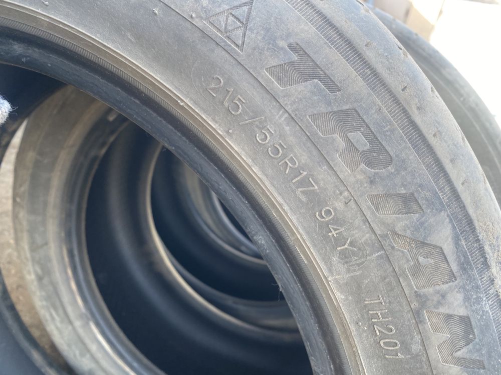 215/55r17 Triangle