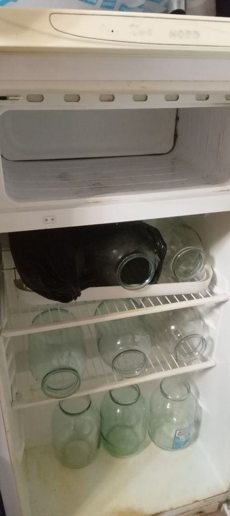 Продам холодильник звоните