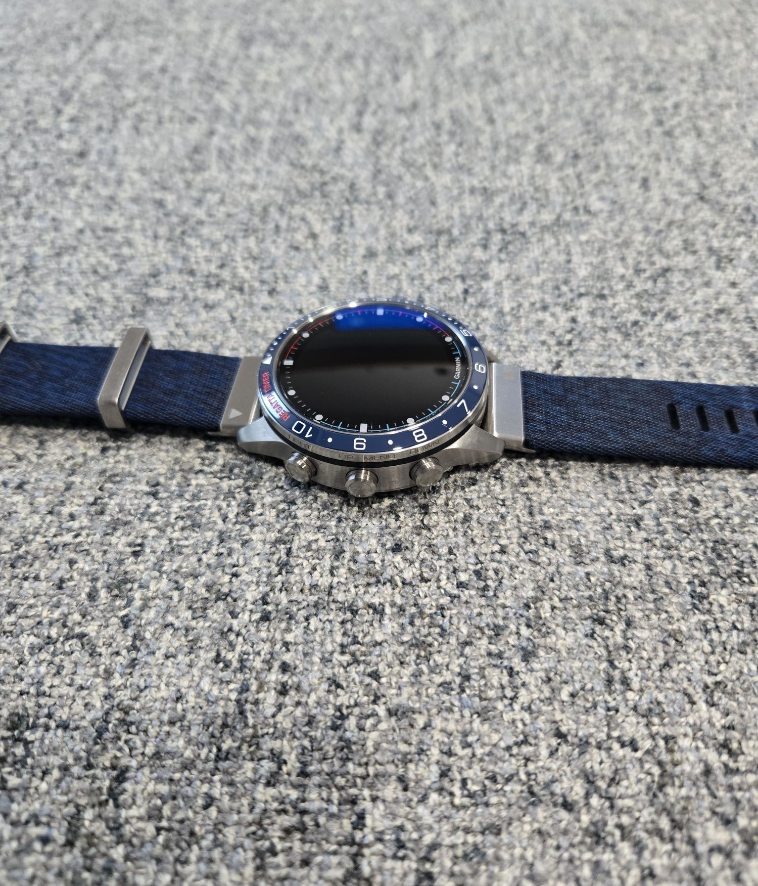 Смарт-часы Garmin MARQ Captain Gen 2 серебристый-синий