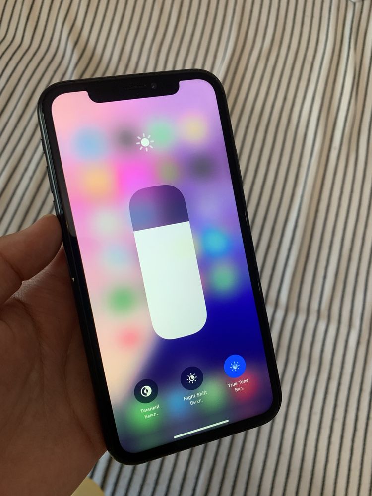 iPhone XR 64гб Apple