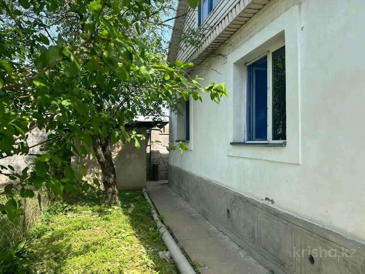 Продам дом в одном уровне. Хорошее расположение, удобная планировка.