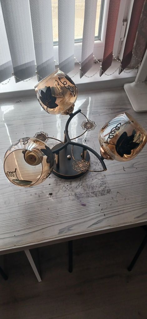 Продам люстру  для спальни зала
