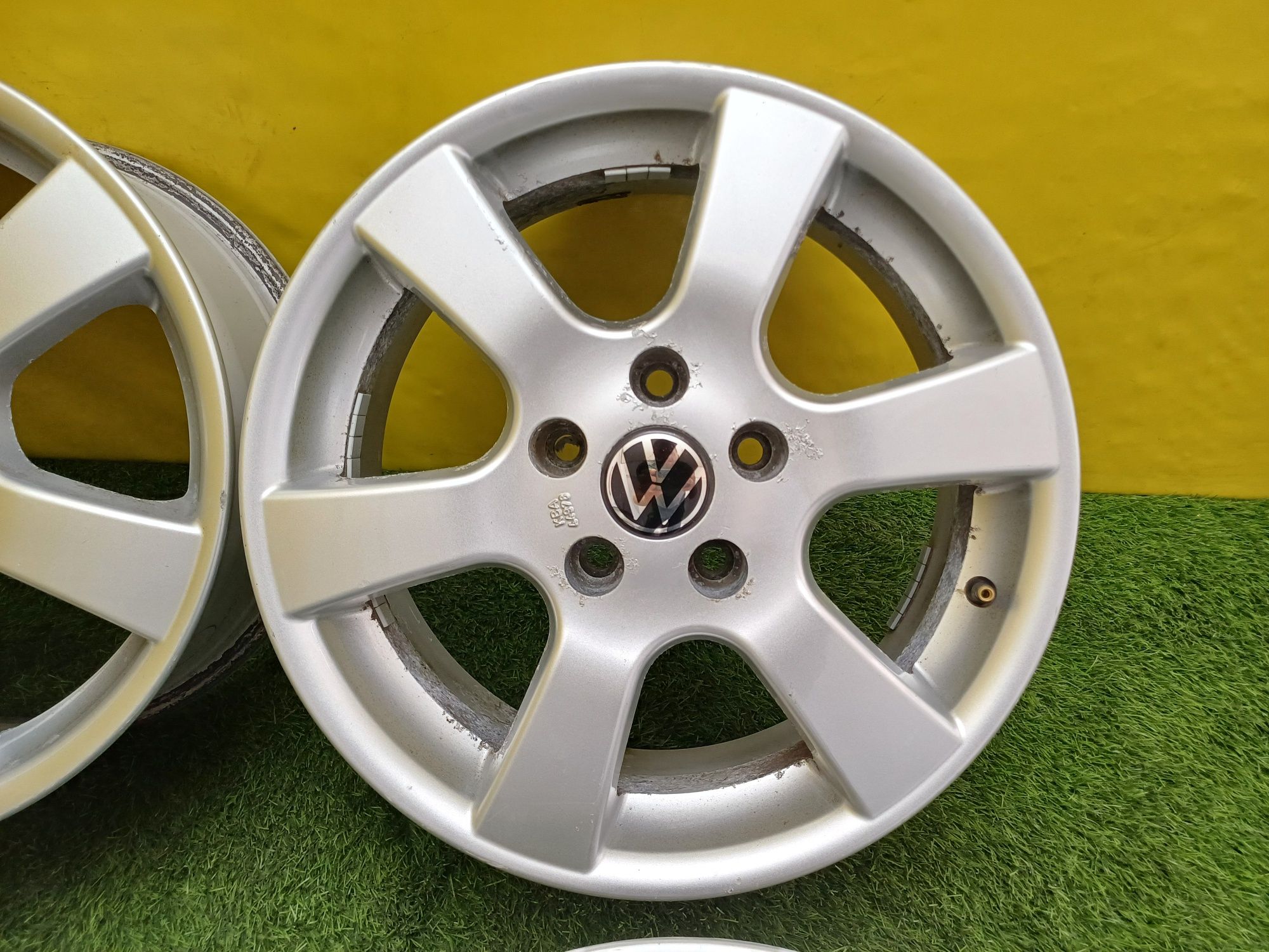 Диски R16 5×112 на Volkswagen и другие.