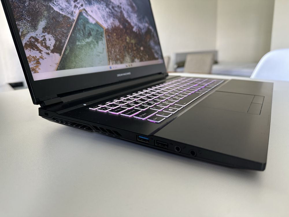 Игровой ноутбук DM 8 ЯДЕР + 16 ГБ ОЗУ