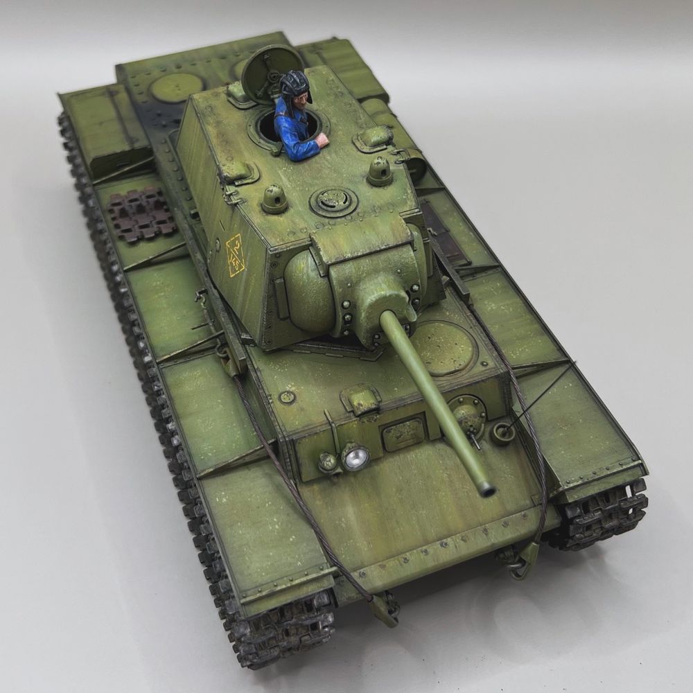 Готовая модель танка КВ-1. Tamiya 1/35.