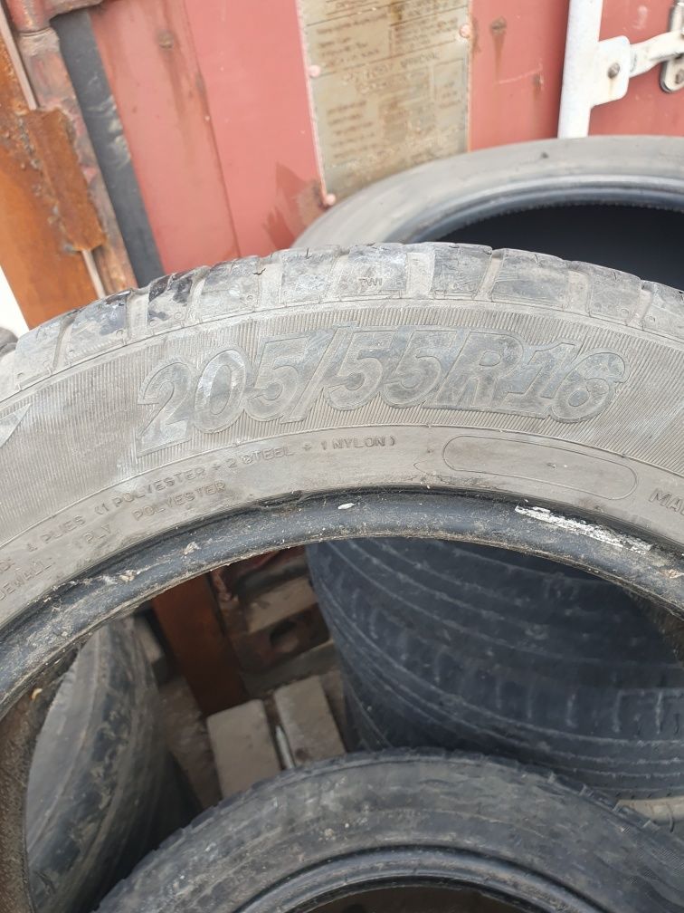 Продаю летние шины комплект
