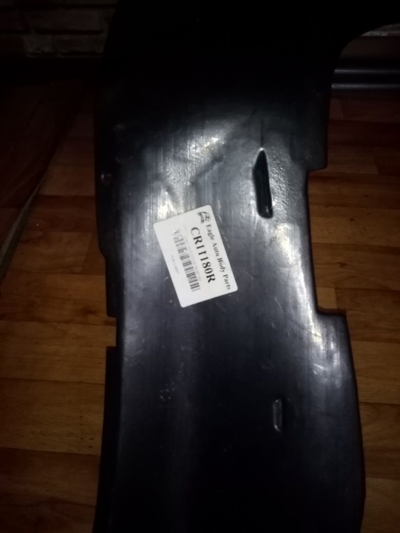 Dodge Chrysler intrepid, Eagle VISION 93-97 передние подкрылки, продам