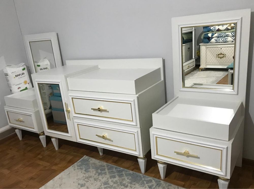 Продам спальный гарнитур