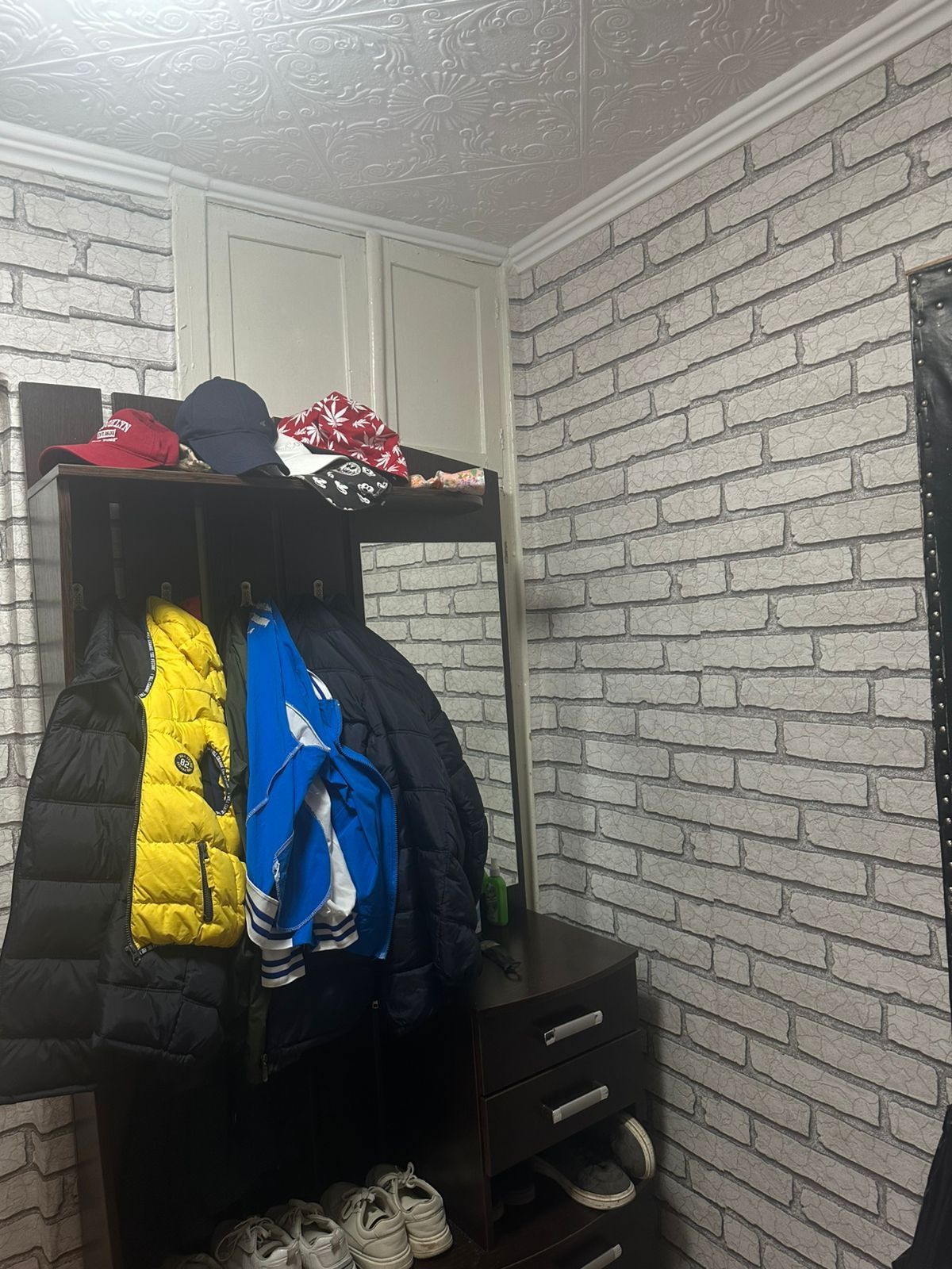 Продам кв 4 комнатную 1 квартал