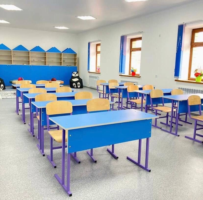 Парта на заказ оптом 2 стулья