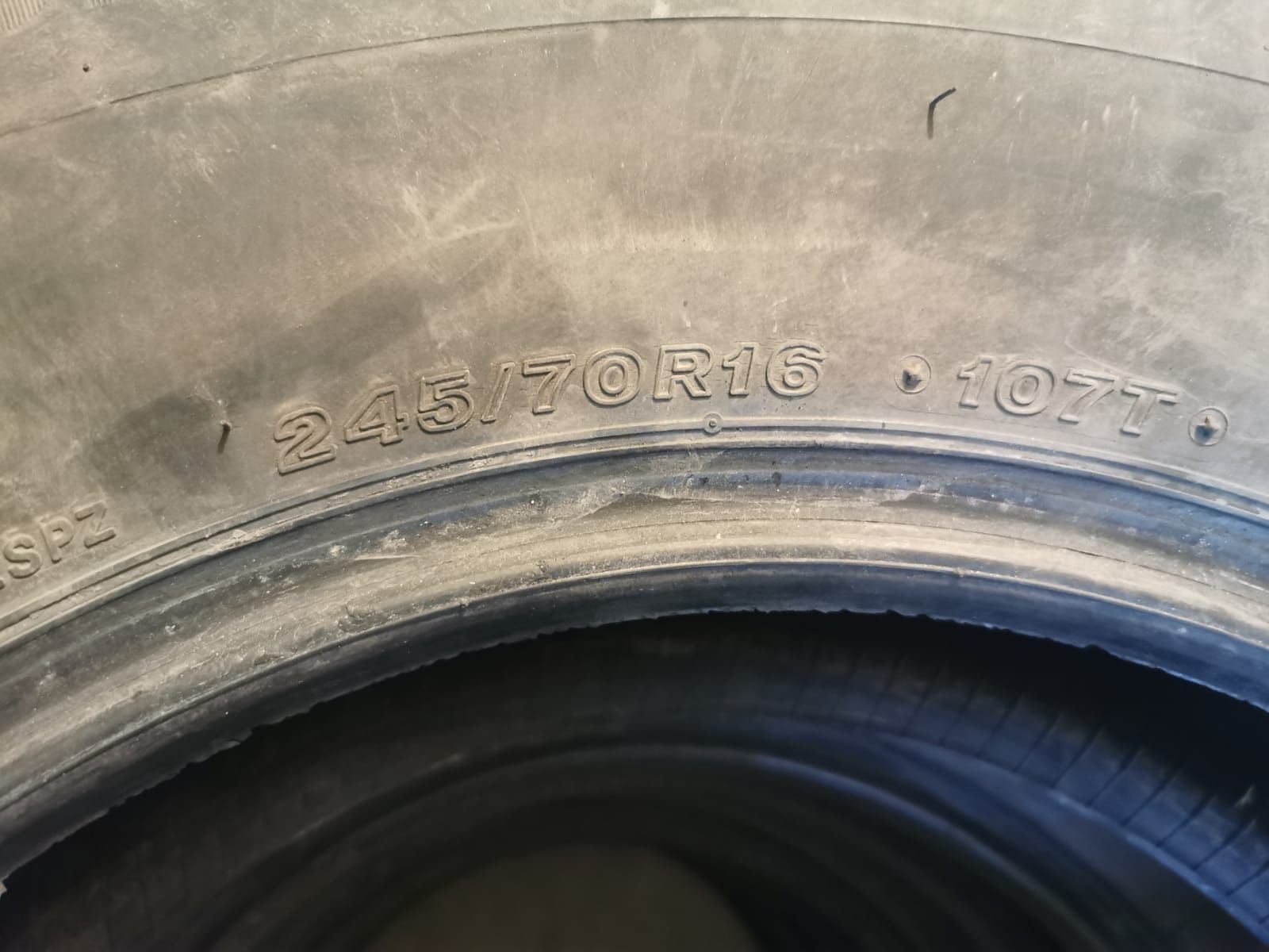 Bridgestone , резина зимняя, состояние хорошее