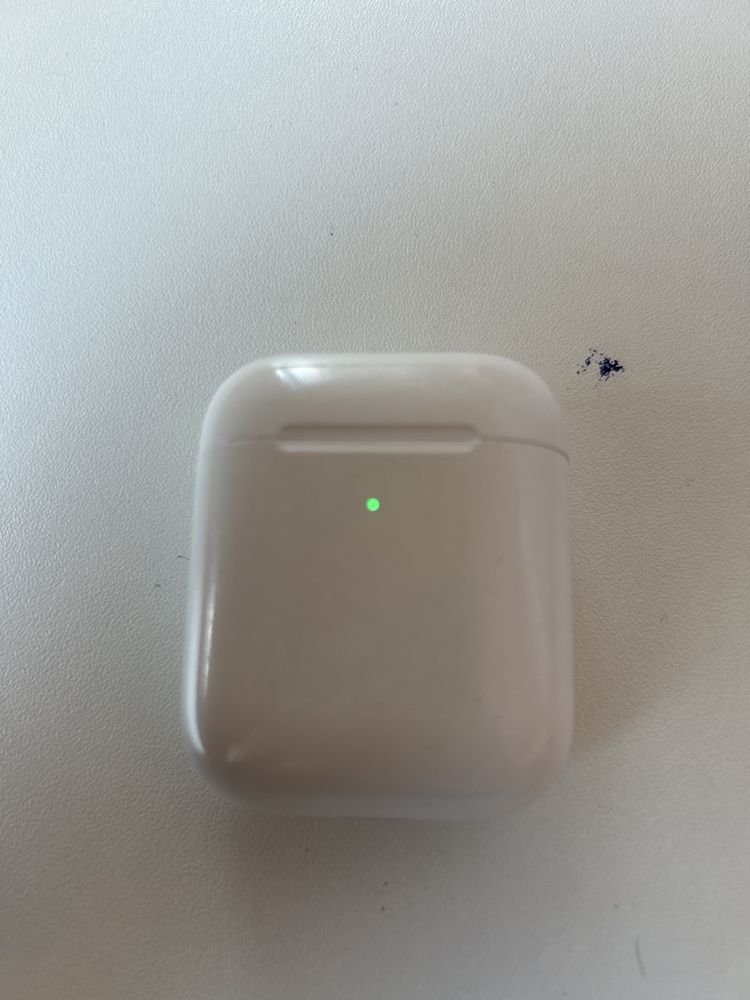 Продам airpods 2