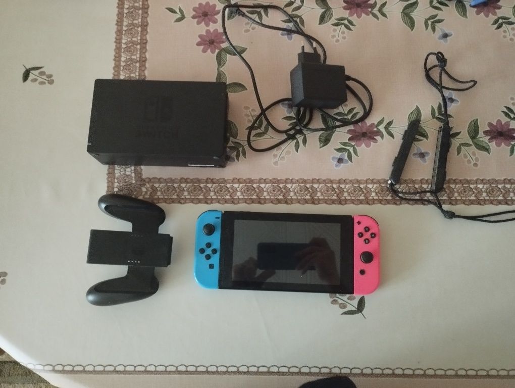 Nintendo switch 2 ревизии срочно продам
