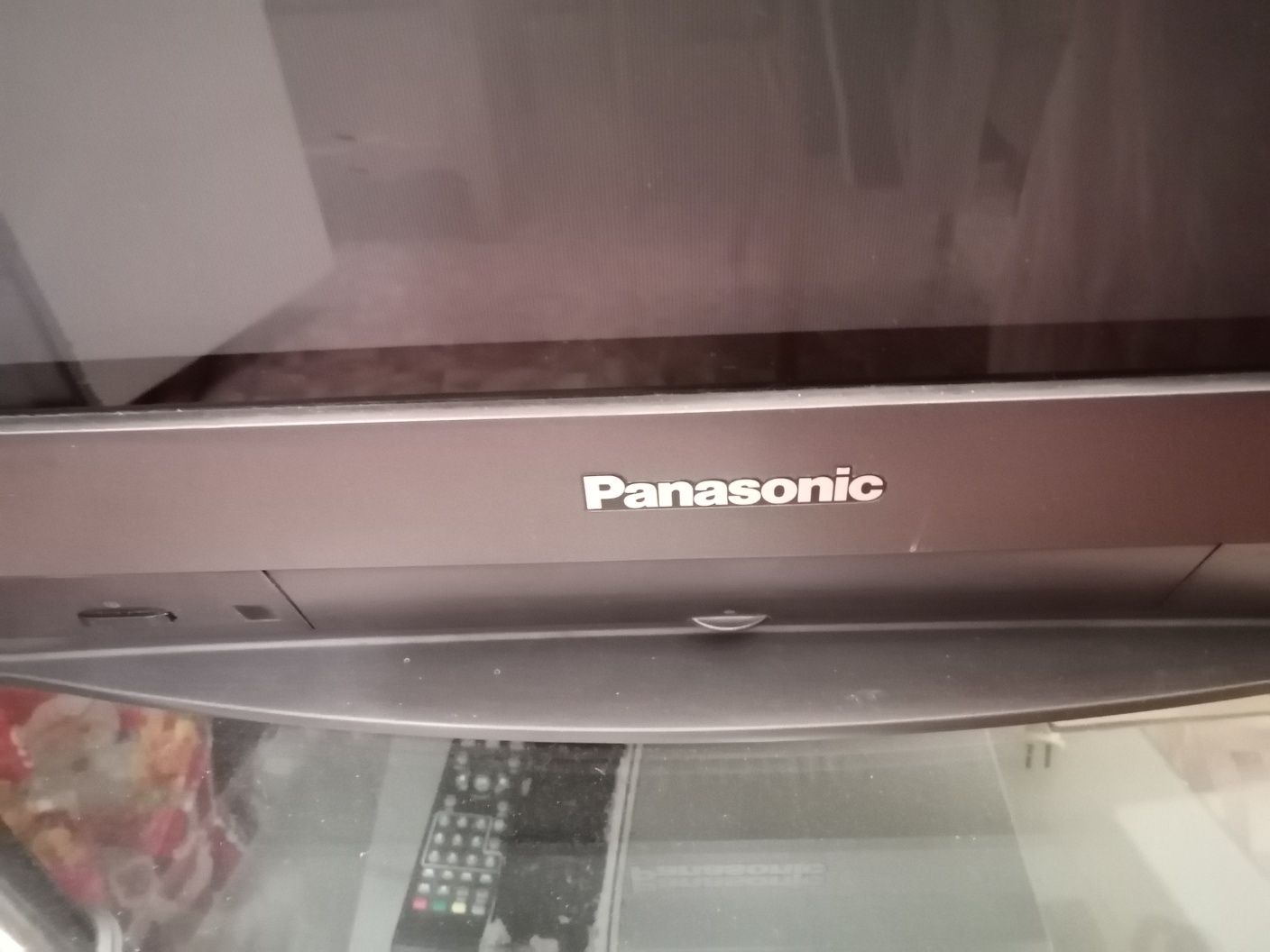 Продам телевизор Panasonik б/у небольшойй