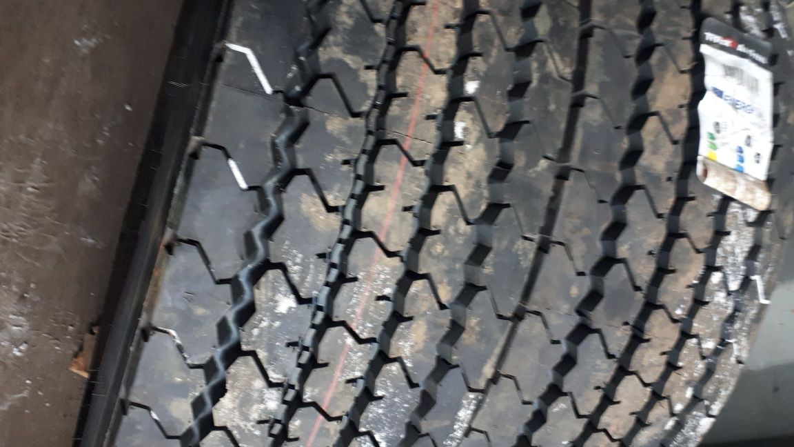 275/70r22.5 -7шт, на автобус
