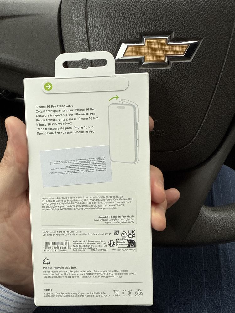 Срочно продам оригинальный чехлы на iPhone 16 Pro