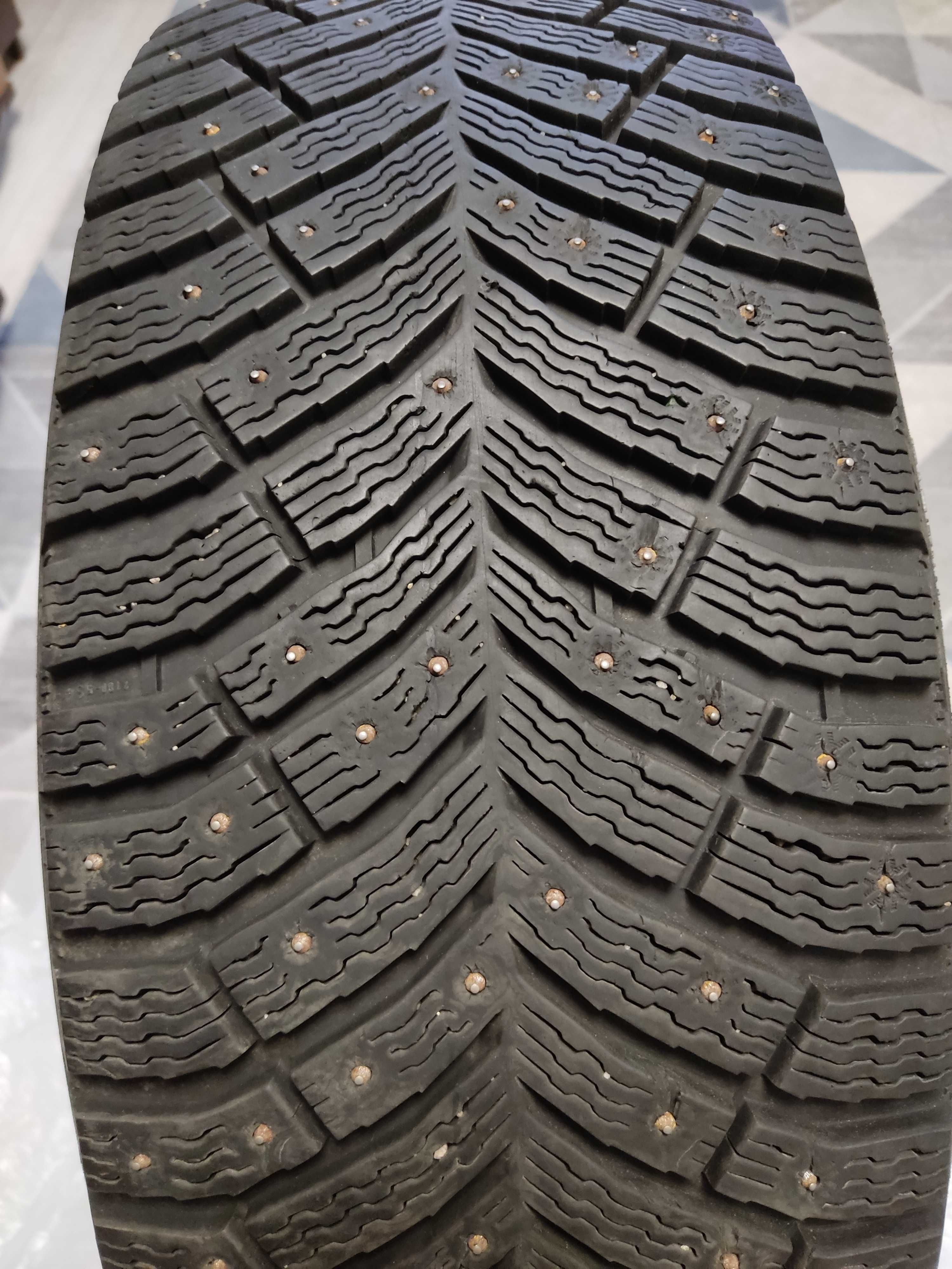 Шины зимние Michelin шипованные